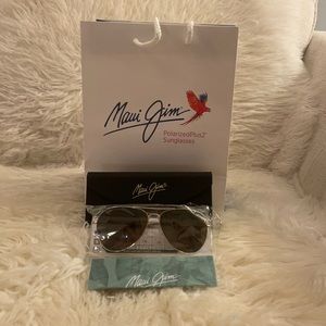 NWT Maui Jim Aviator Sunglasses- Unisex